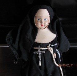 8'' 40S COMPOSITION NUN DOLL  ORIGINAL HABIT, WIMPLE, ROSARY #431
